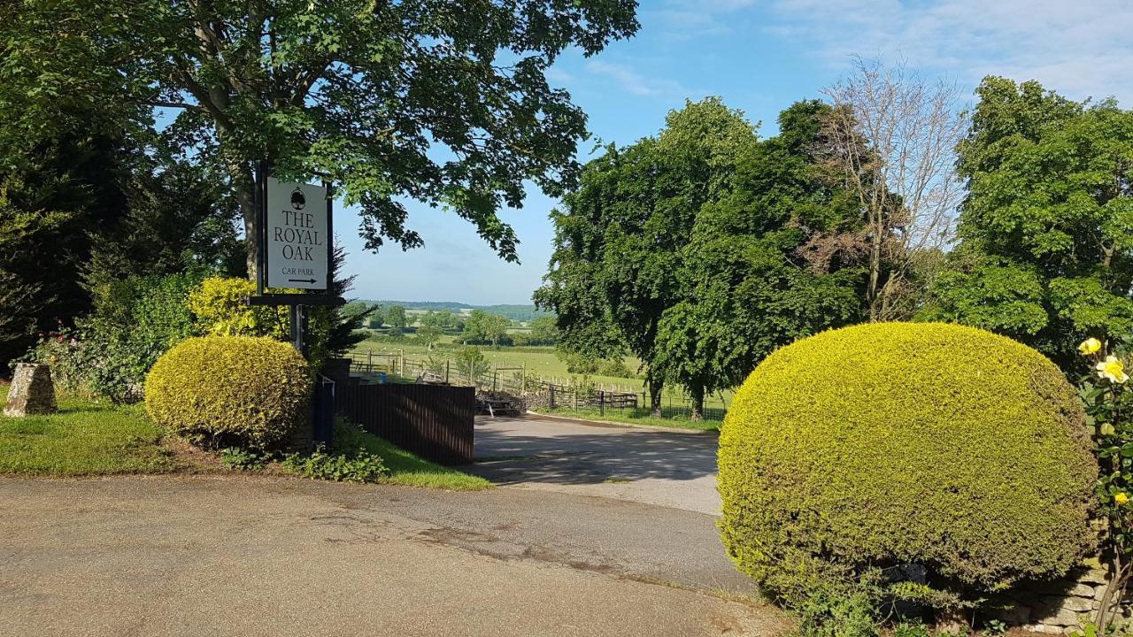 The Royal Oak Duddington Bed & Breakfast Stamford Eksteriør bilde